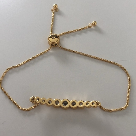 Elegant Gold Bracelet with Crystal Accents - Picture 2 of 4